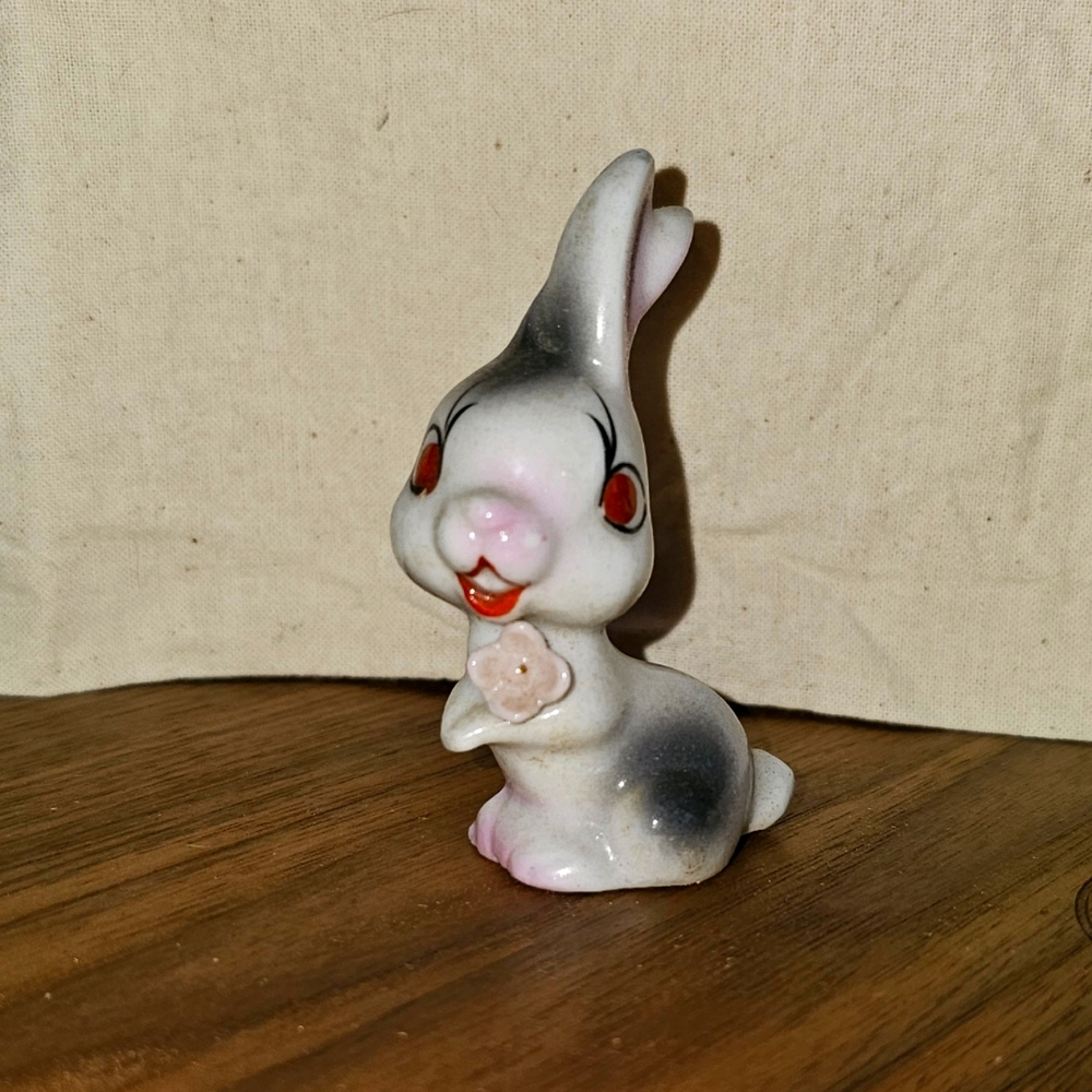 VTG MID CENTURY PORCELAIN BLACK WHITE BUNNY FAMILY RARE EASTER BABY RABBITS